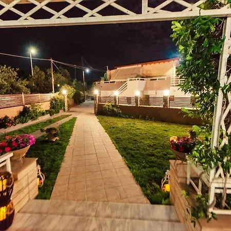 Casa Di Gianna 펜션 팔리라키